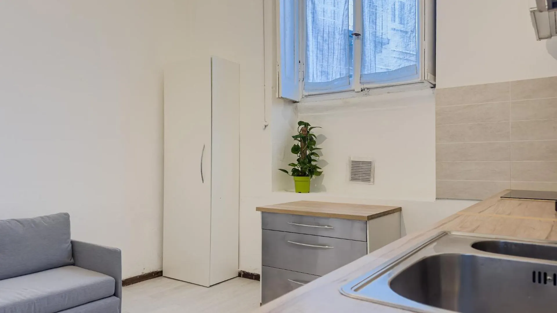 Free Parking Navigli Urban Retreat Apartment Milan